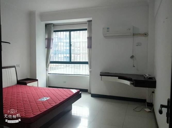 城市星座实验二小旁，户型好证满2精装房单价便宜看房方便