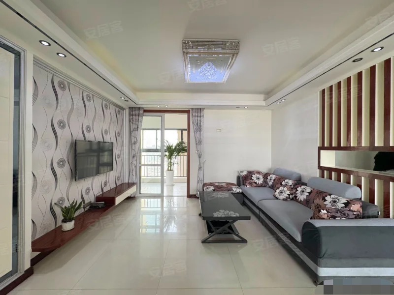 诚心出售，圣淘沙，精装三房，电梯好楼层，证满二，实验二小 老三中