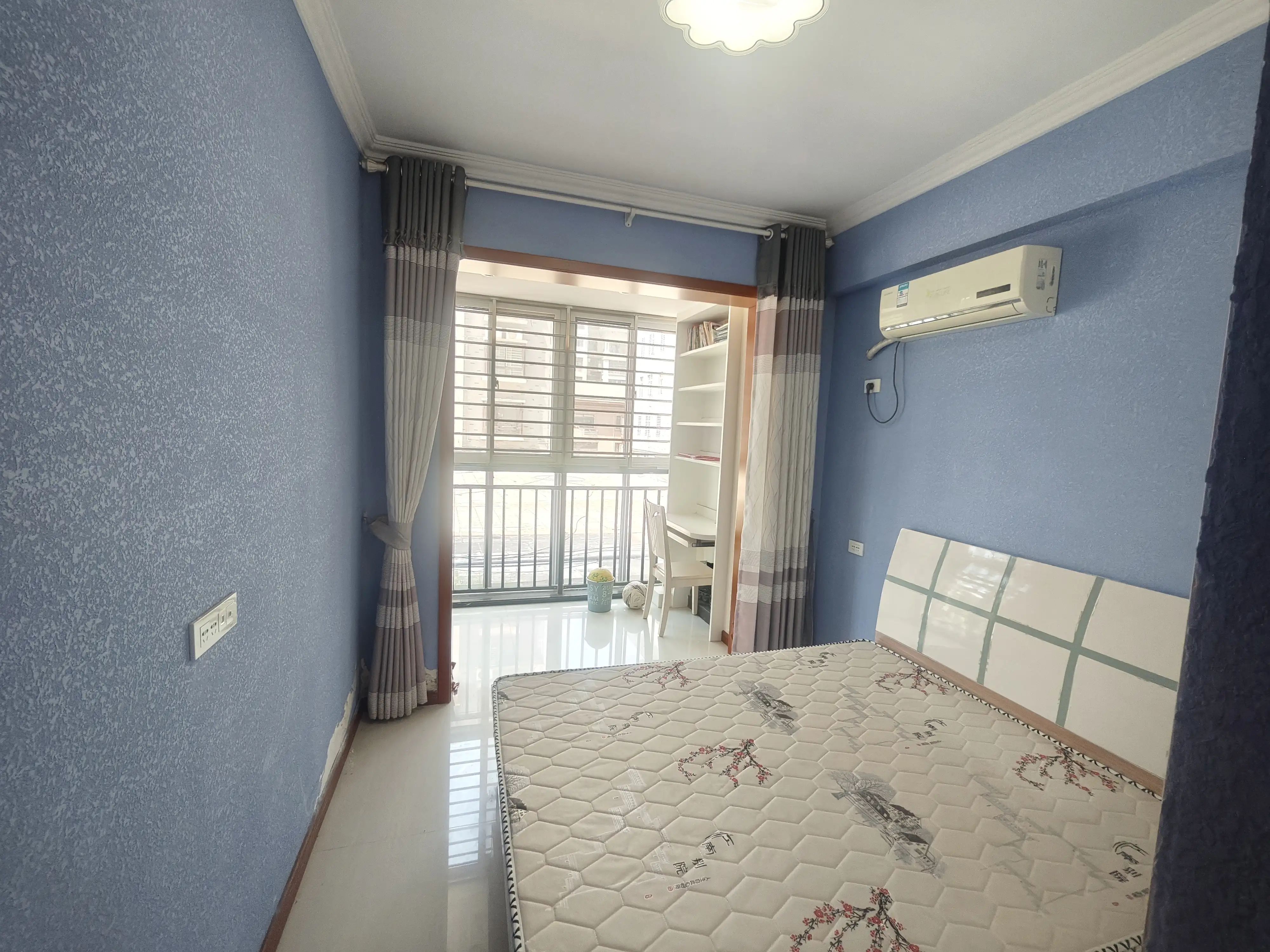 捡漏，沔阳公园旁，和园公馆，精装3房2卫➕超大双露台，步梯2楼