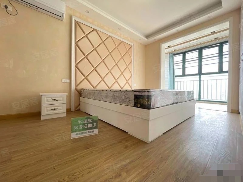 ？捡漏，新城一号四期，精装3房2卫，双阳台，边户，电梯好楼层，9成新，