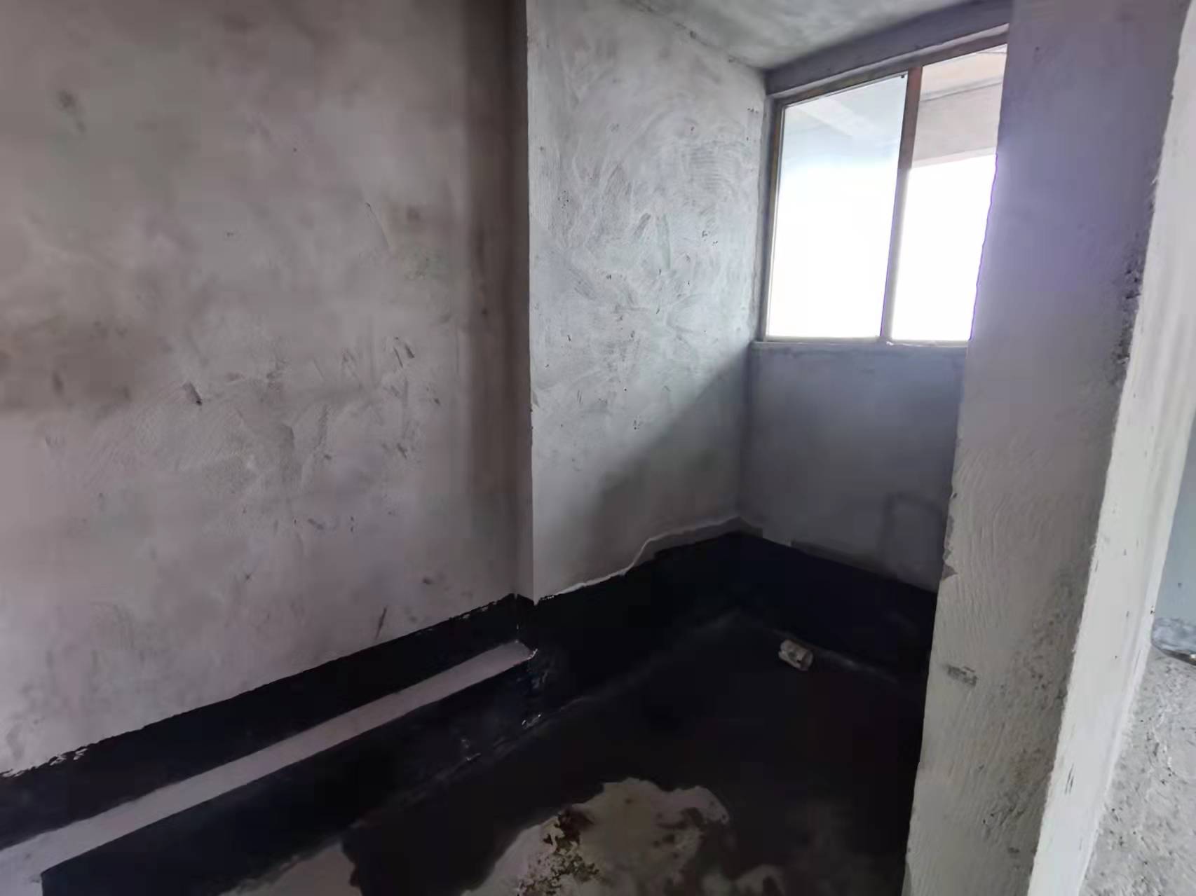 元泰未来城毛坯大平层湖景房超大阳台看房方便