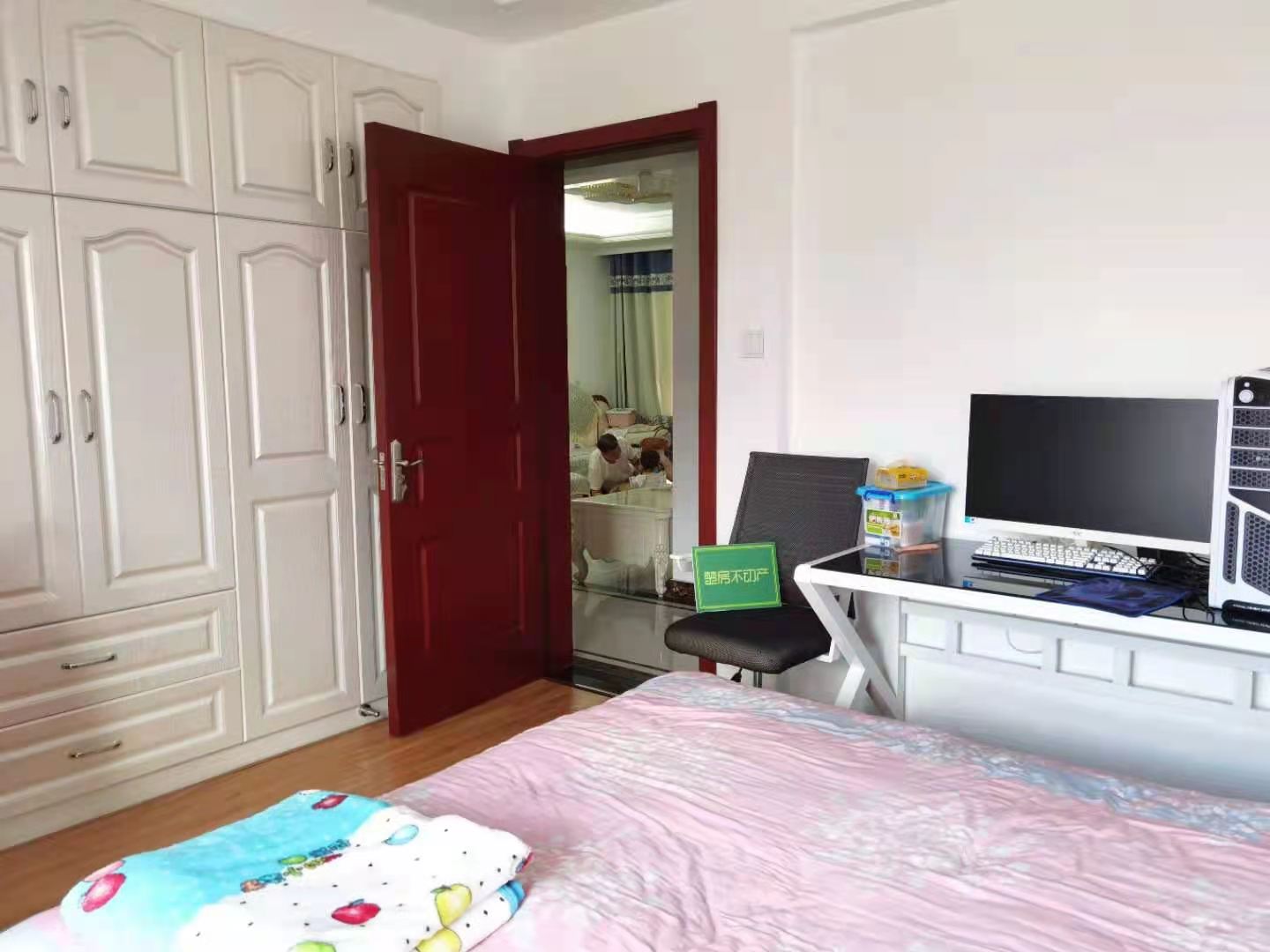 漫城林语一中对面证满5精装大三房读书方便！