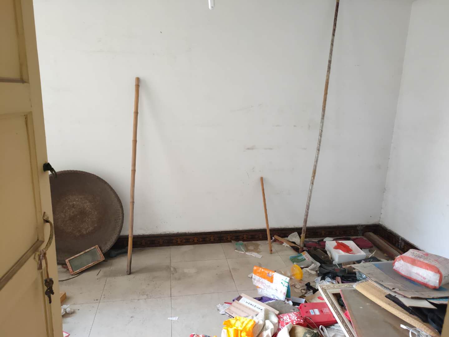 三中附近检查院宿舍中层可过户价格美丽