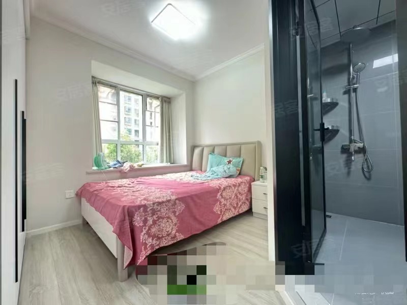 95，诚心出售，时代天‮电，骄‬梯房，好‬楼层，精装三房，单价4400送车位