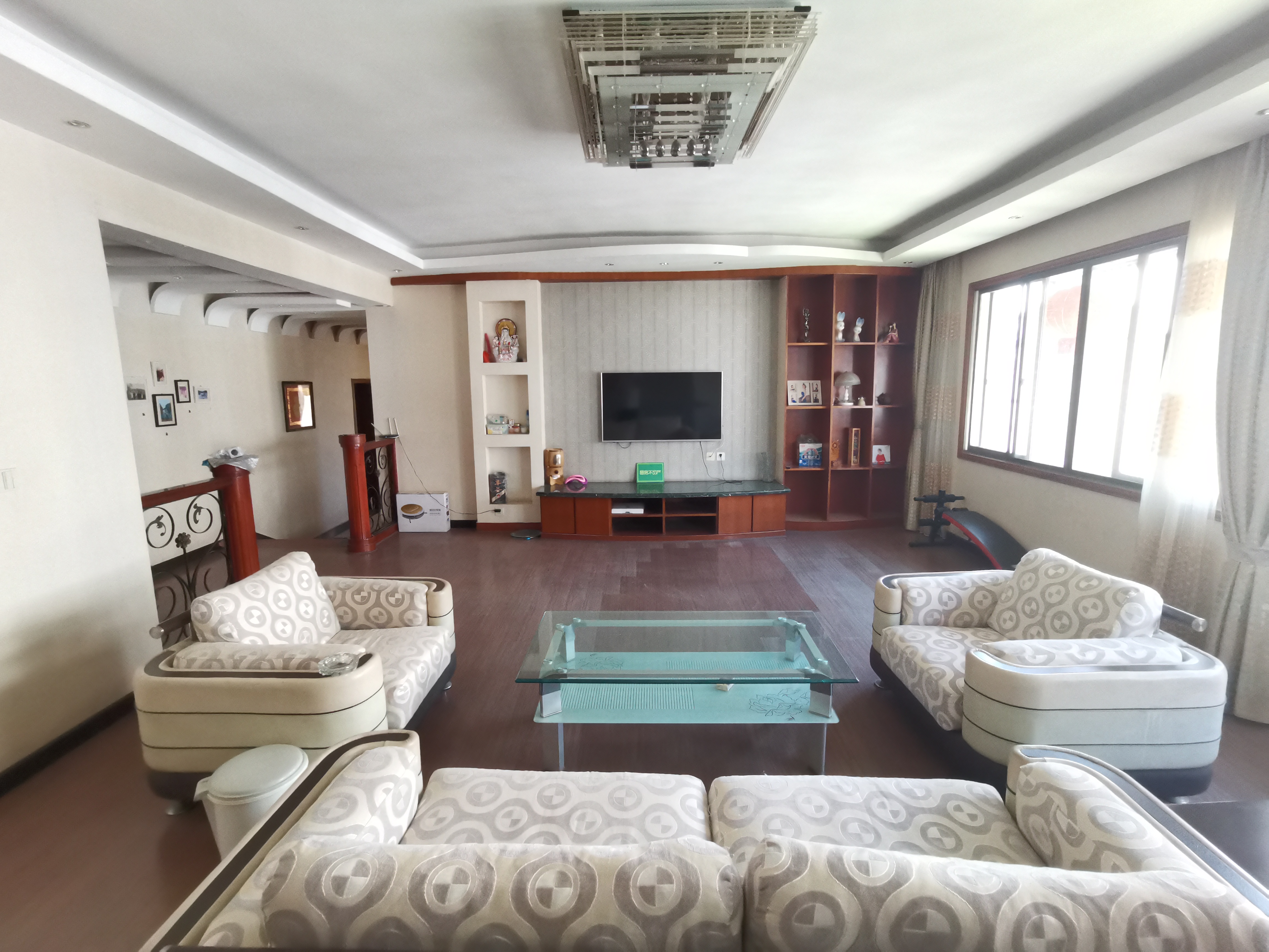 五星小区稀缺大平层，一梯一户户型超好，4房朝南，看房方便