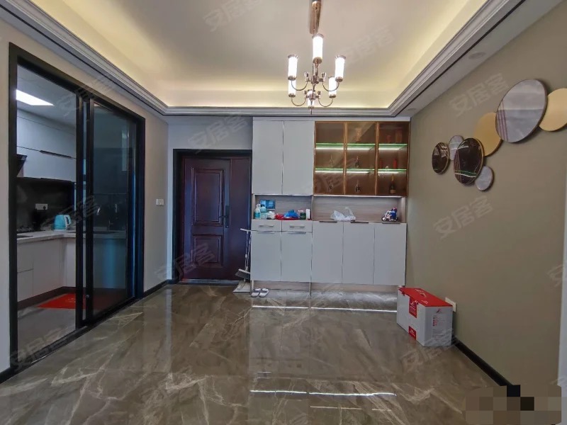 城南吾悦旁，全屋精装，中央空调，元泰三中沔阳xiao学证满二中层11楼