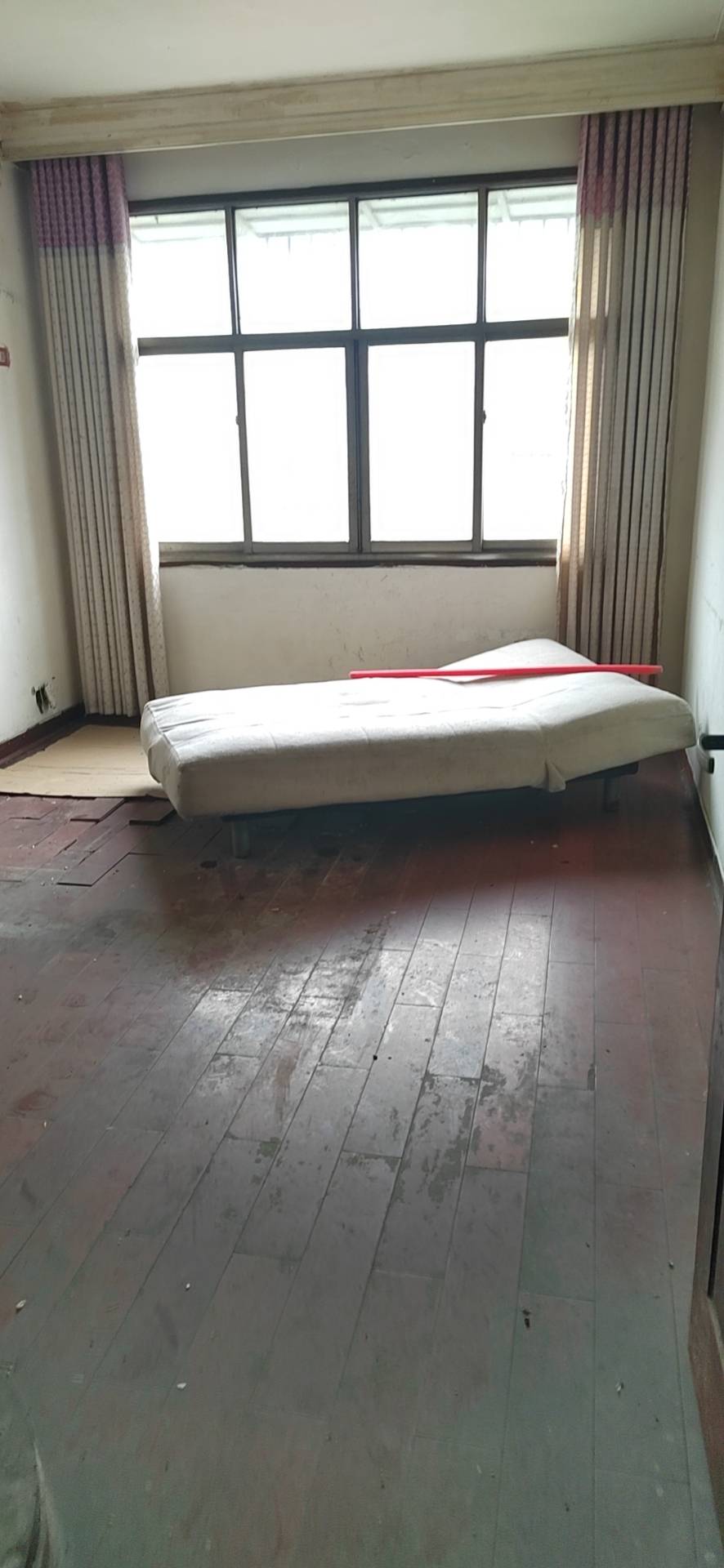 八中附近低价出售房东急售