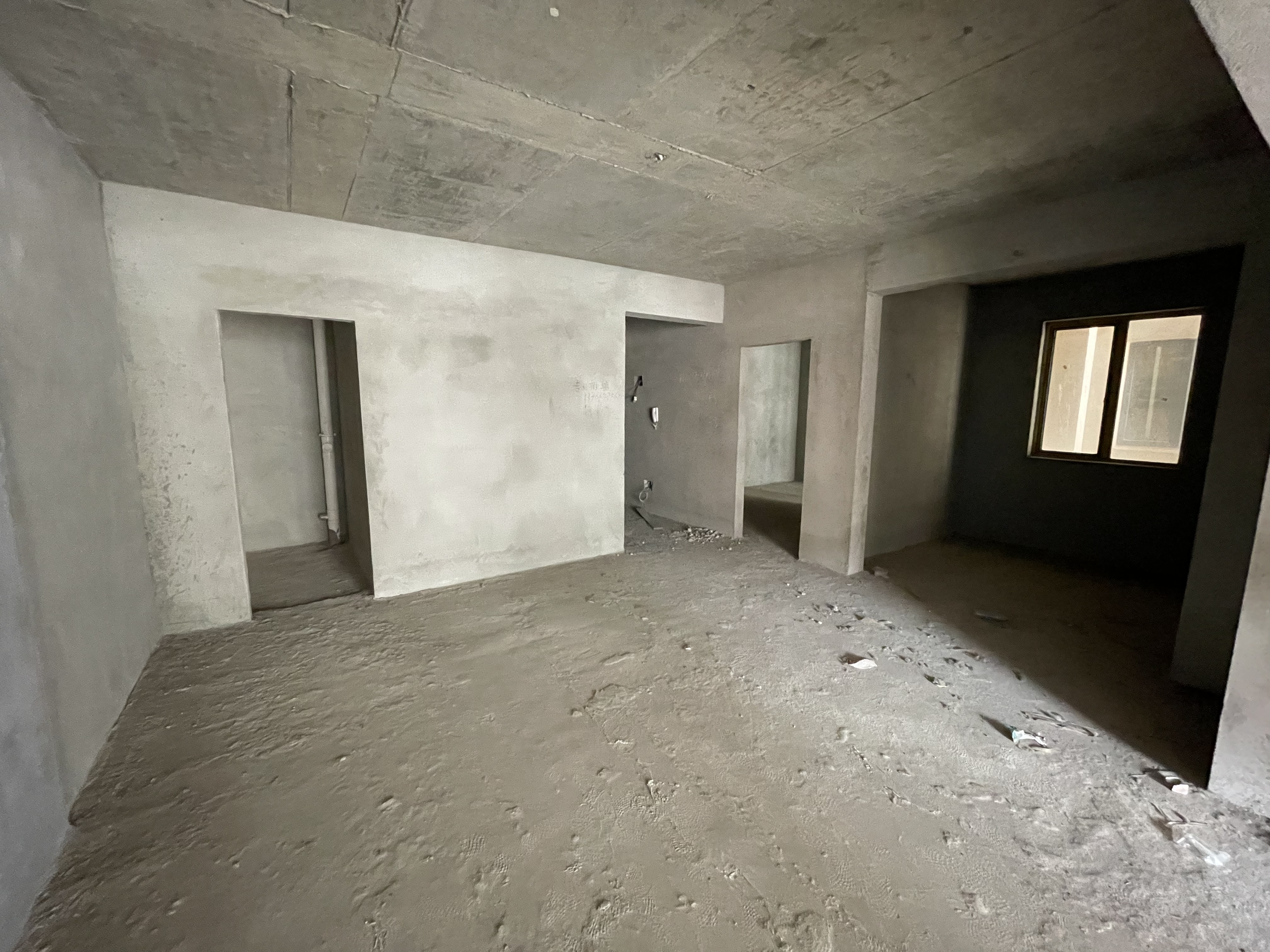 光明华府商城附近毛坯三房电梯好楼层看房有钥匙