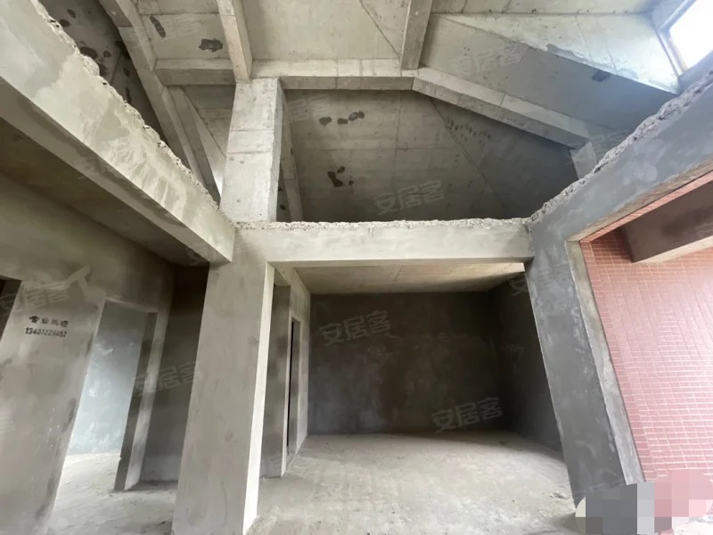 179，新城壹号五期，电梯洋房，顶楼复式，带大露台，可做阳光房