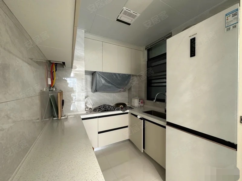 降价了，急售，城南，锦绣江山望府，全新装修三房，人车分流。拎包入住