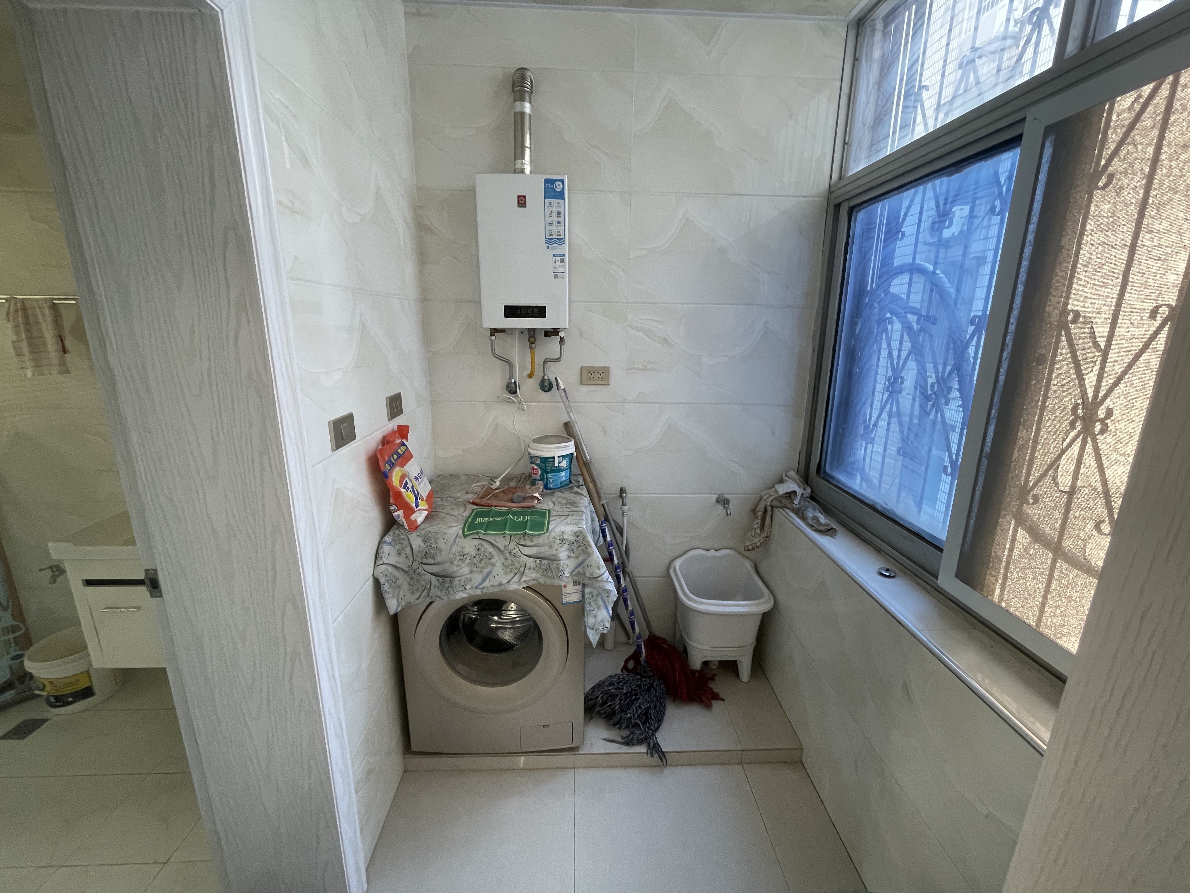 农委宿舍四房武商对面步梯好楼层新装修采光好小区院子大好停车