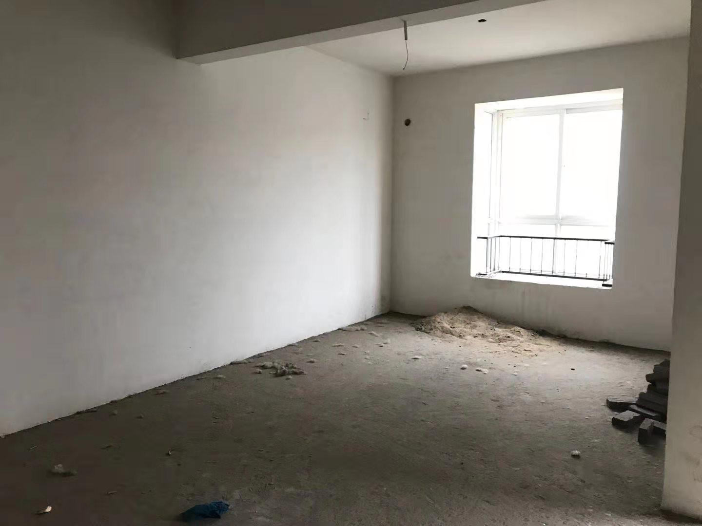 送露台，入户花园，满两年