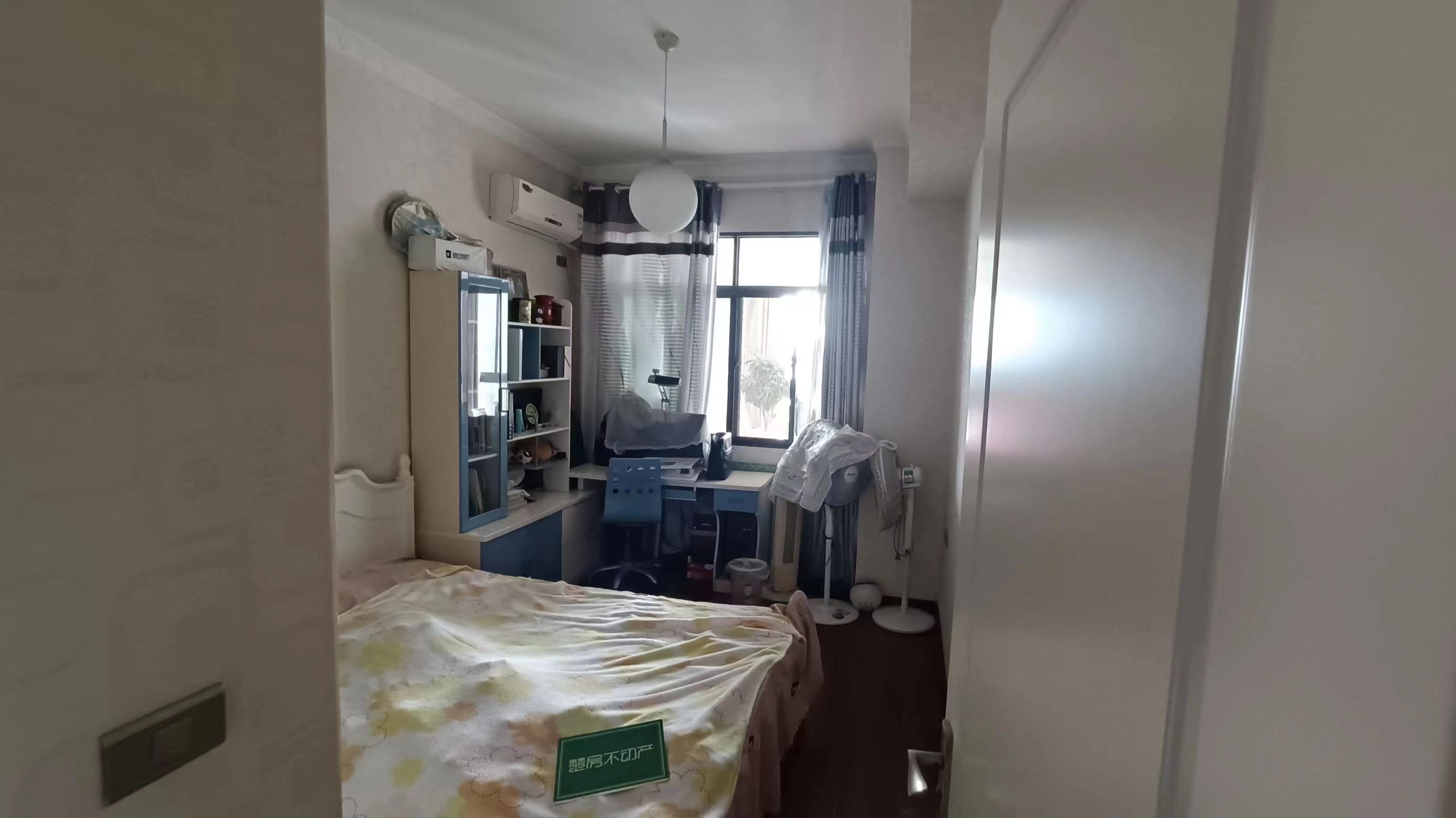 仙下河畔鸣宇尚城精装诚心出售送超大入户花园证件满二，视野好无遮拦