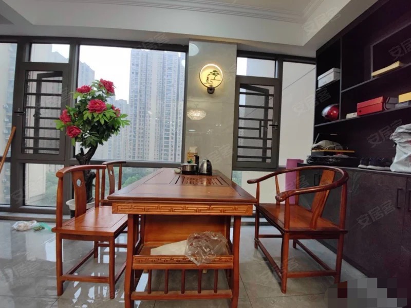 捡漏！房东急售，锦绣江山，精装三房，9.9成新，南北双阳台，证满二，好楼层