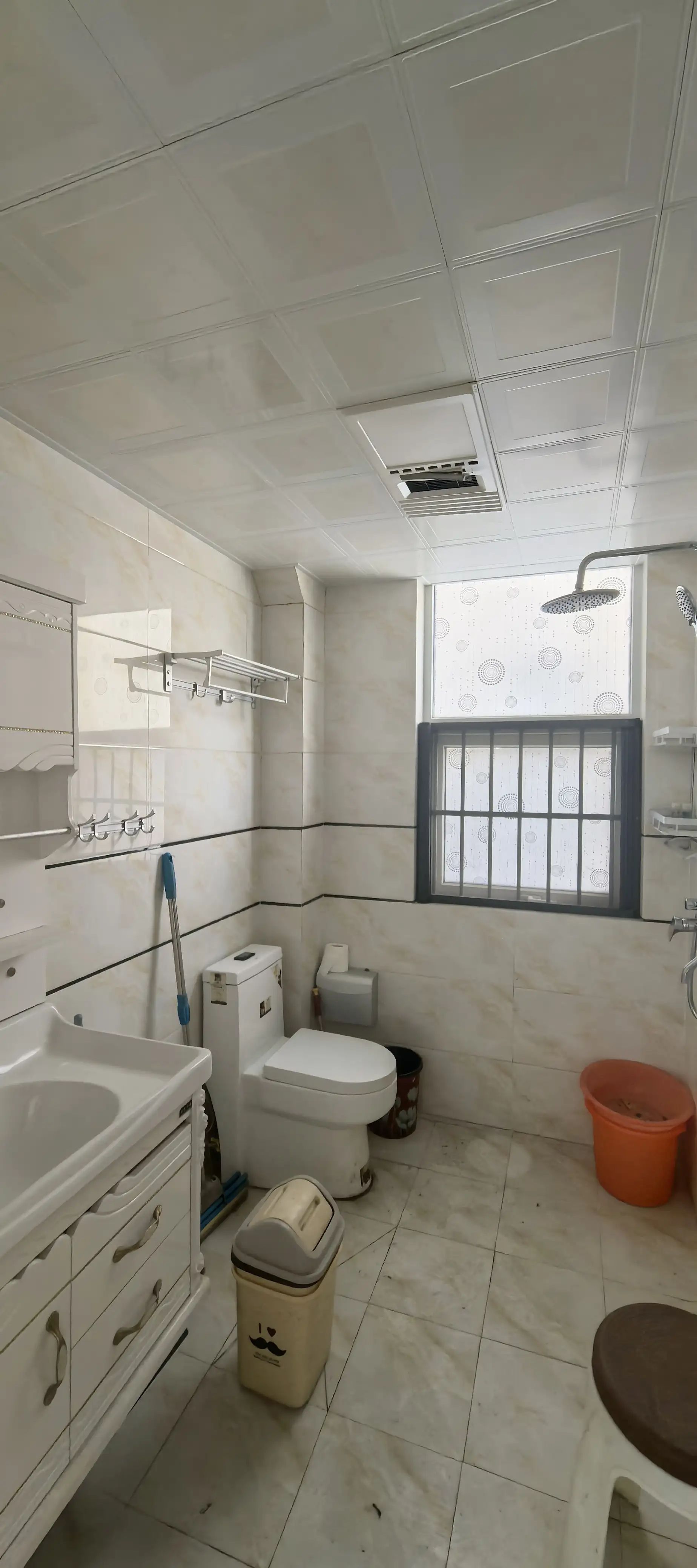 捡漏，城南，元泰A区，精装三房，单价3700，证满二