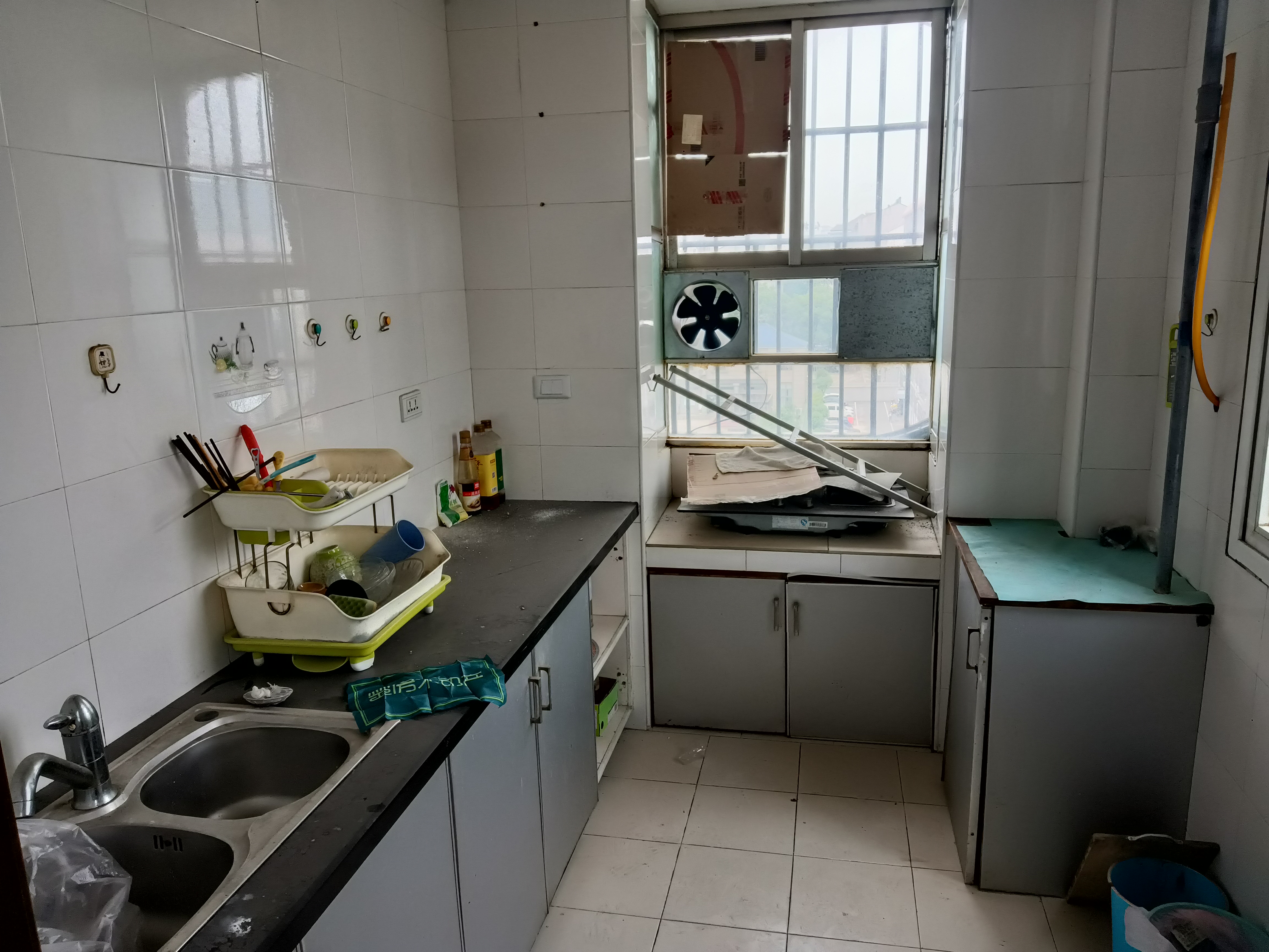 复州花园馨兰园读书方便户型方正采光好证满两年诚意出售