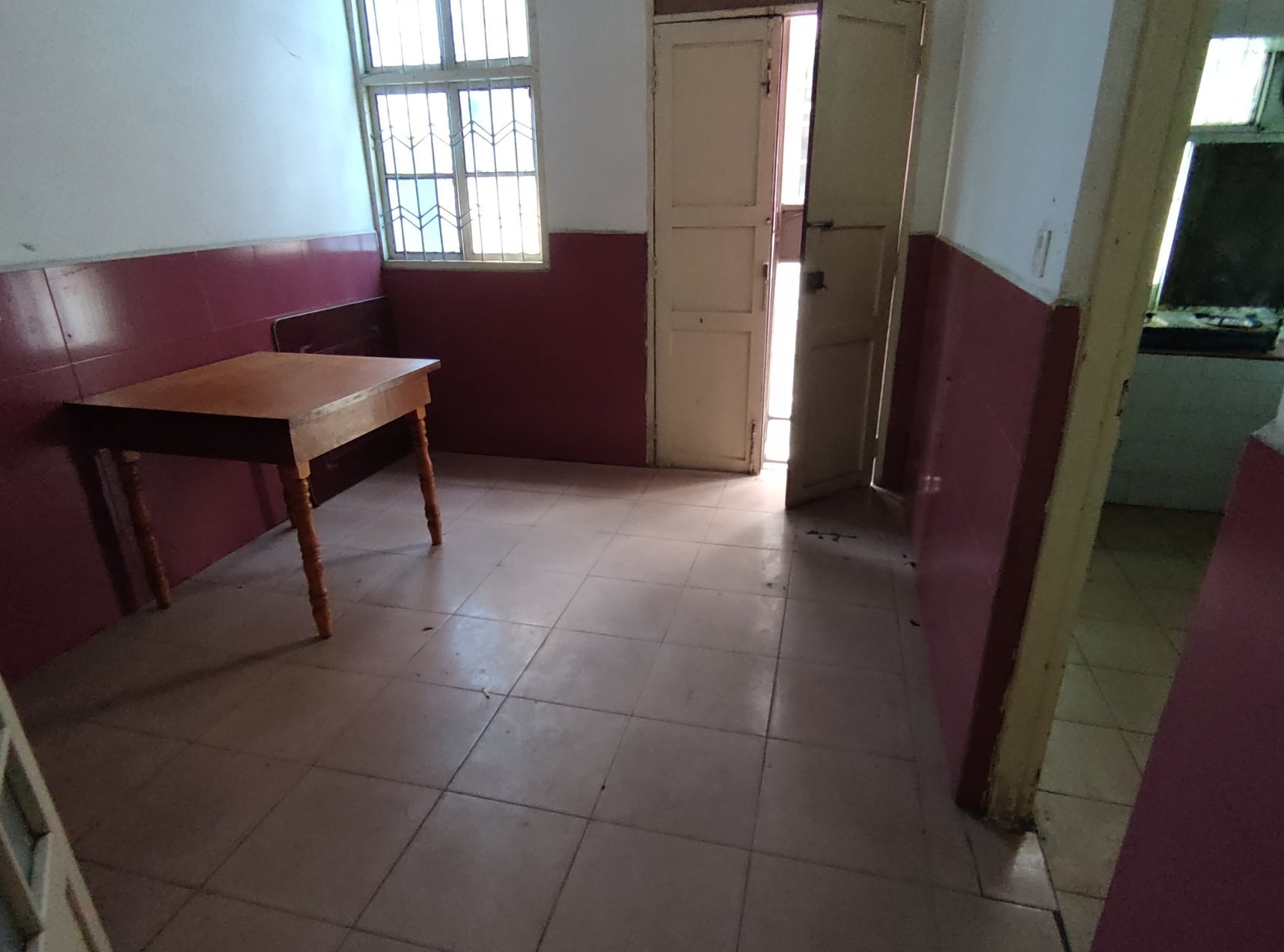 新客运站旁烟草路三层私房，证在手，满二