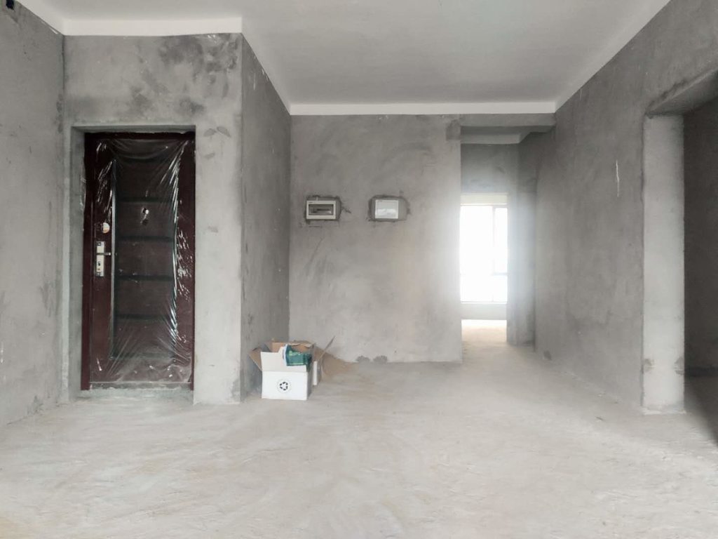 绿地华庭香格里拉 三室两厅 中间楼层采光无遮挡 看房方便