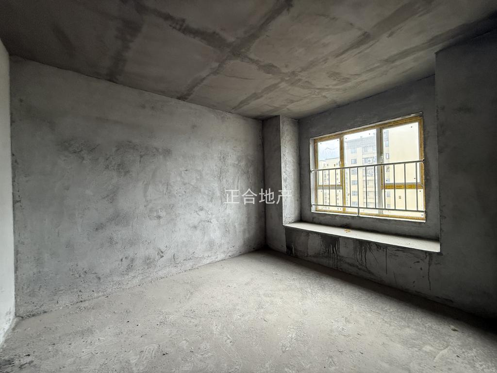 城南，新城名都，中间好楼层，3房2卫，证满2，单价5字头