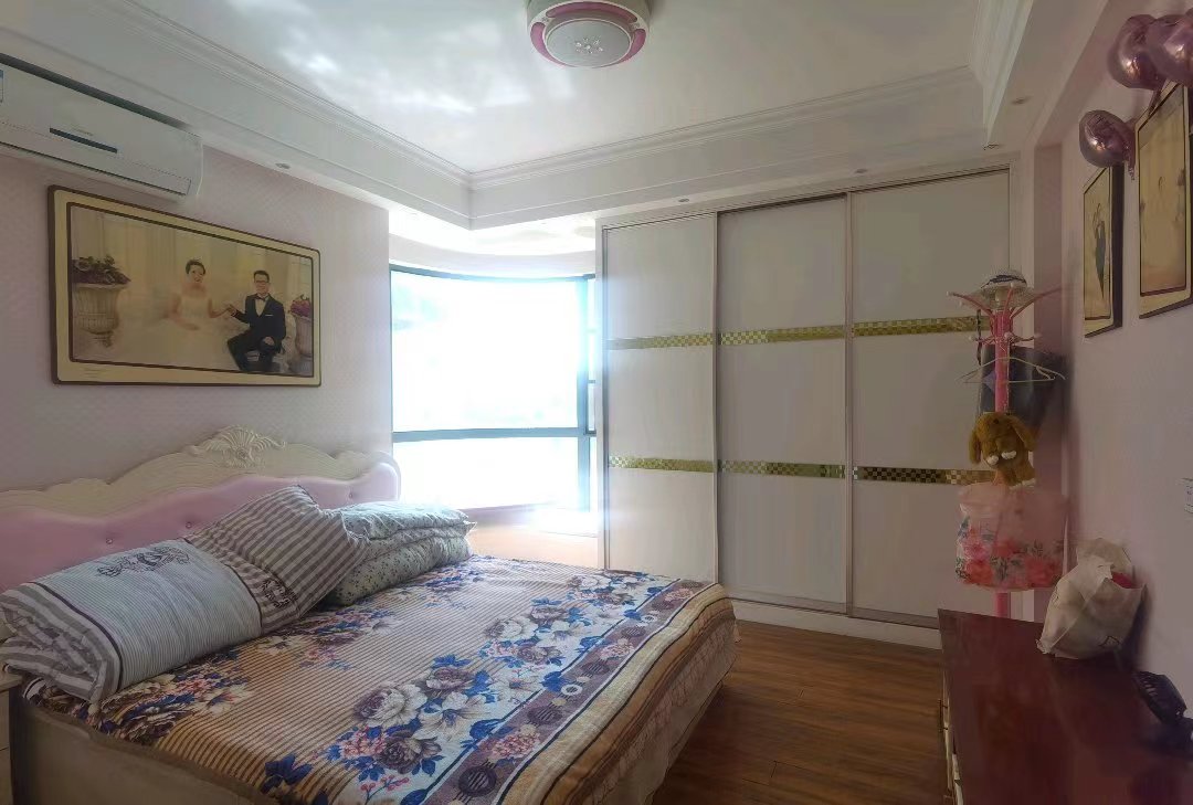 御台公馆.精装三房两卫.南北透通.看房方便