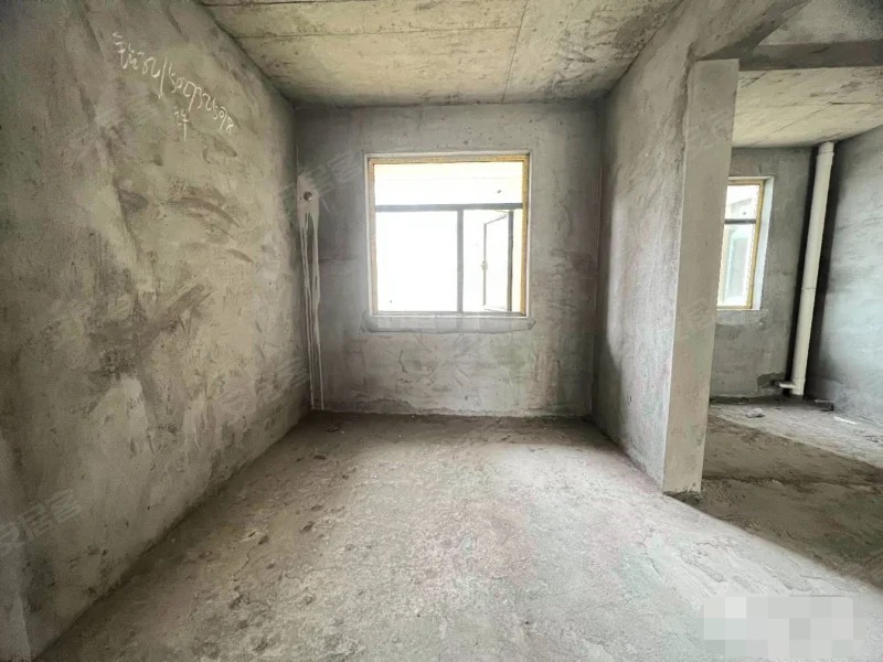 新城壹号新街，毛坯大三房，边户，好楼层，南北通透，双阳台，采光好，满五