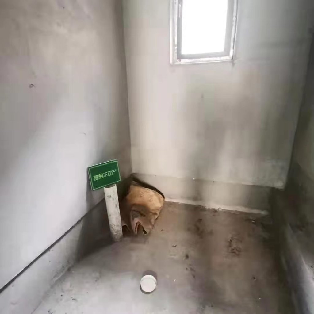 环球广场毛坯三房户型好看房方便