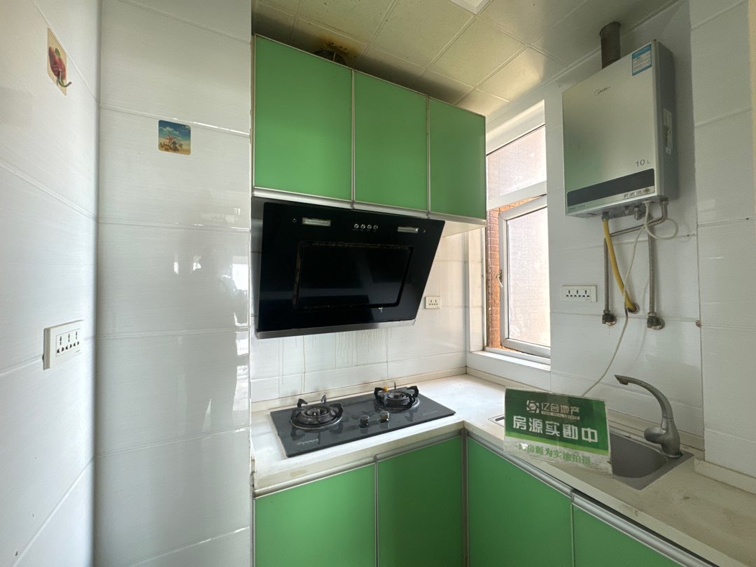 翰林公馆2室2厅1卫精装修家具家电全配优价出租！