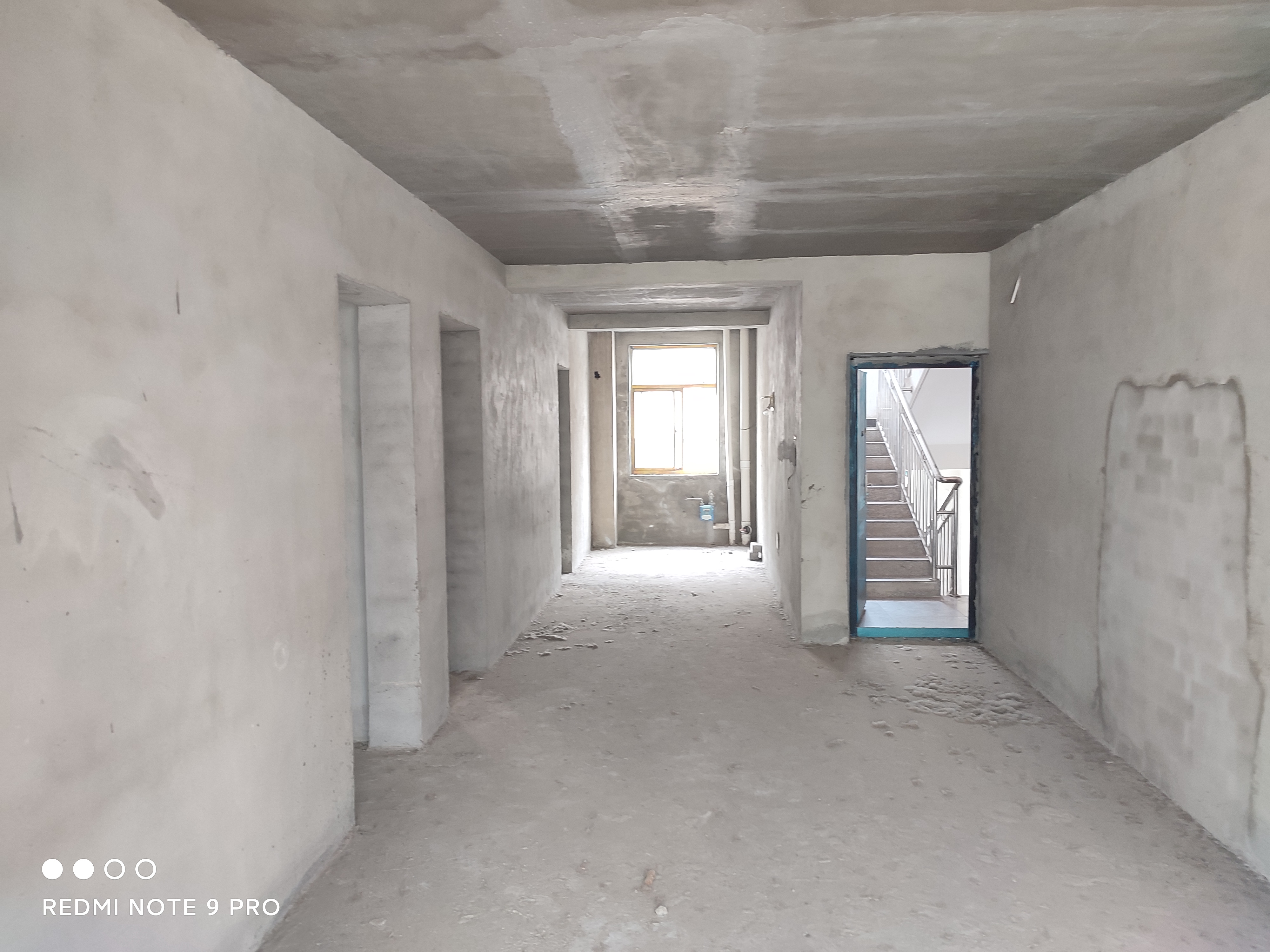 襄河旁 临江雅苑 毛坯两房 南北通透户型 小区绿化环境好 宜居 价格便宜