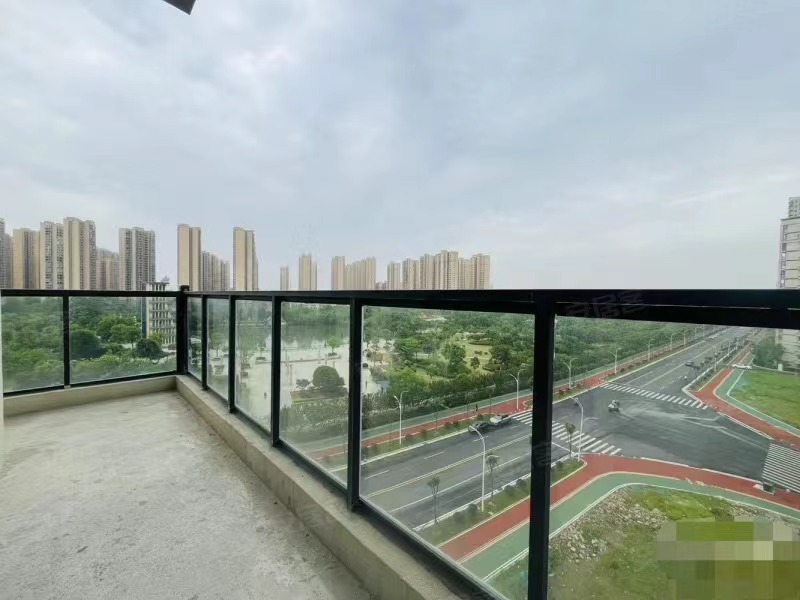 161，蓝天花园，大平层，南北通透，160平带车位，带6米高客厅，3阳台小洋房，一梯一户