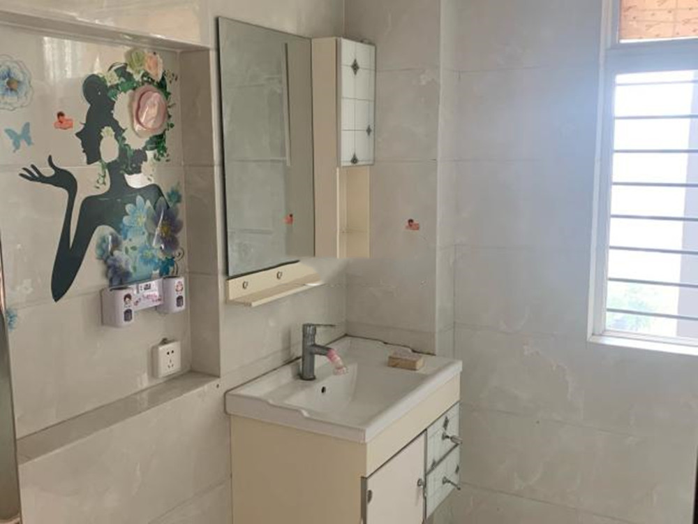 大捡漏，福星城，精两房，电梯中层，证满二，亏本出售