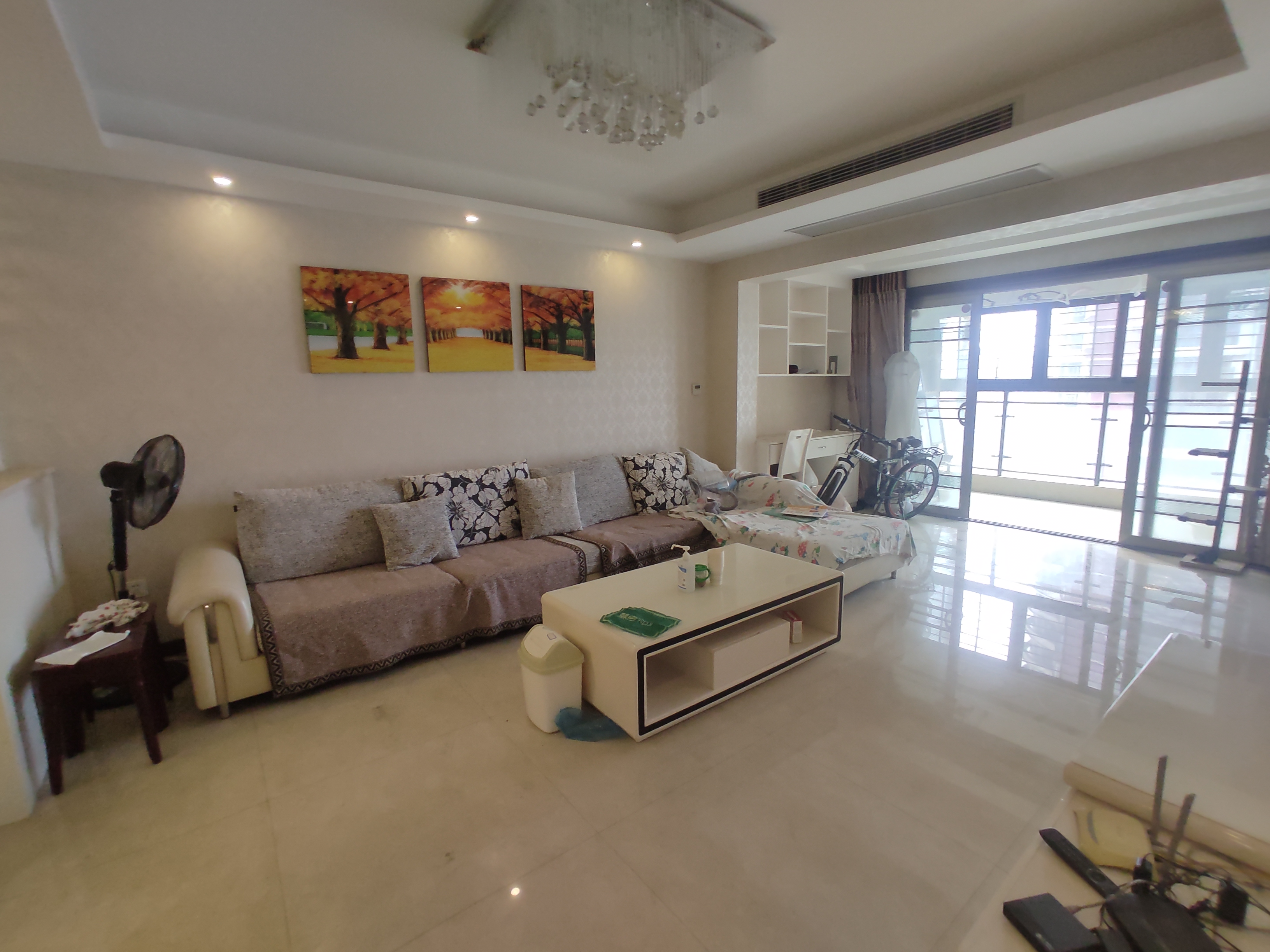 福星城.精装三房两卫.屋里成色新.证件满二.看房约