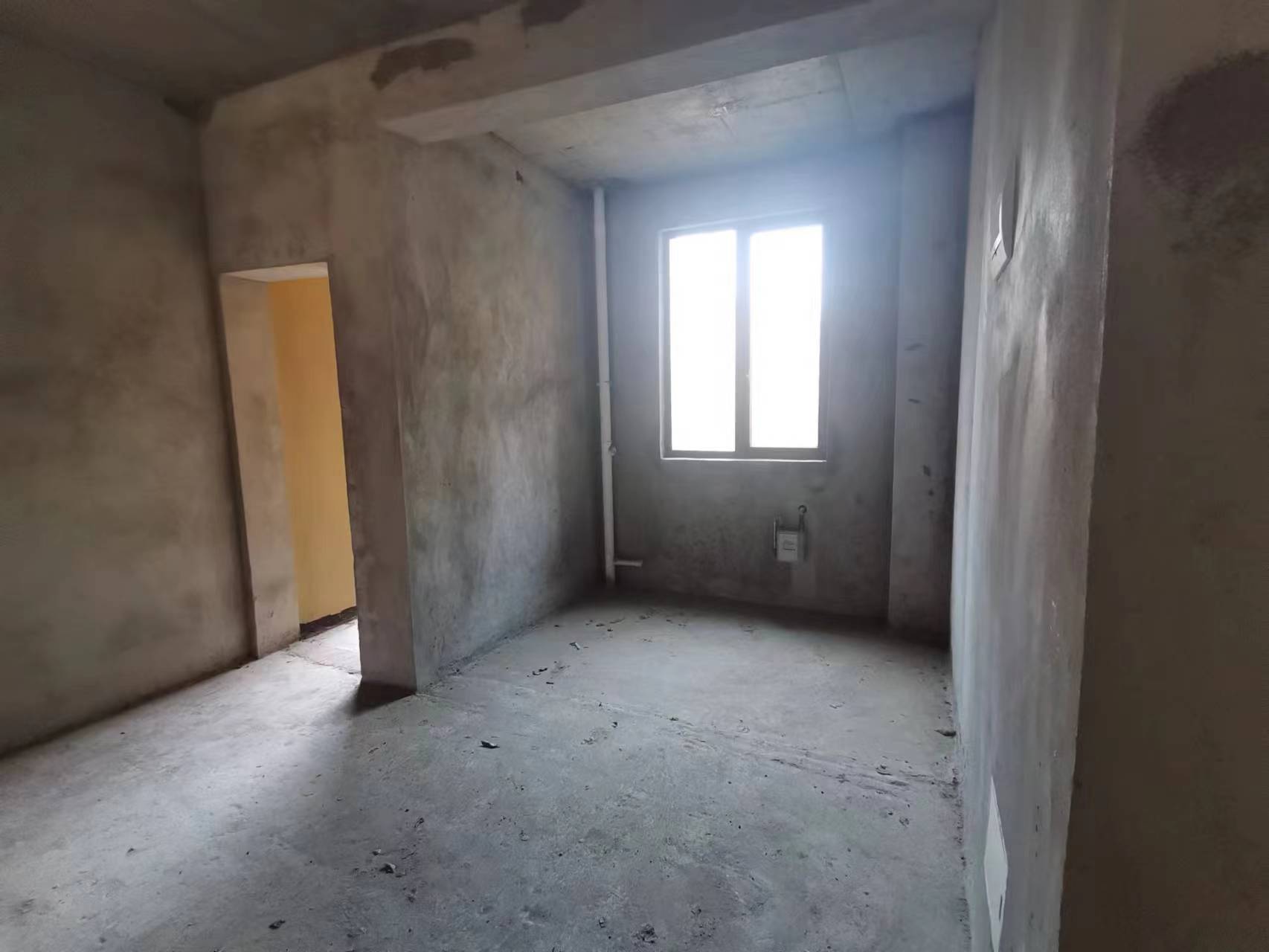 绿地香格里拉.步梯小洋房.南北通透双阳台.看房方便