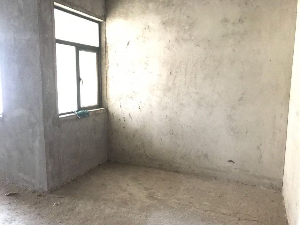 新城一号小三房楼层好户型好看房方便实验三小旁毛坯