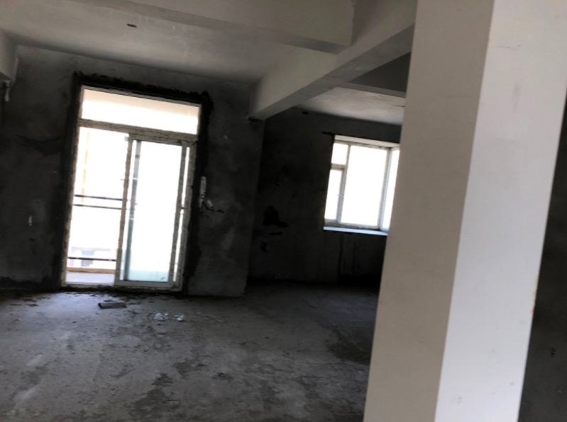 城西电梯小高层边户 小区入口旁边幼儿园小学