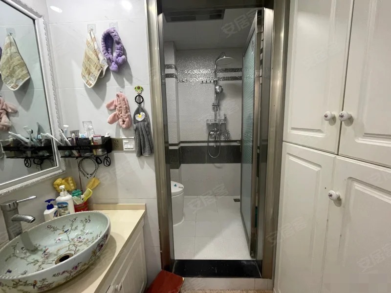 188，绿地华庭锦城，天然氧吧，步梯二楼，精装两房，全屋中央空调，证满二，房间地暖，三阳台