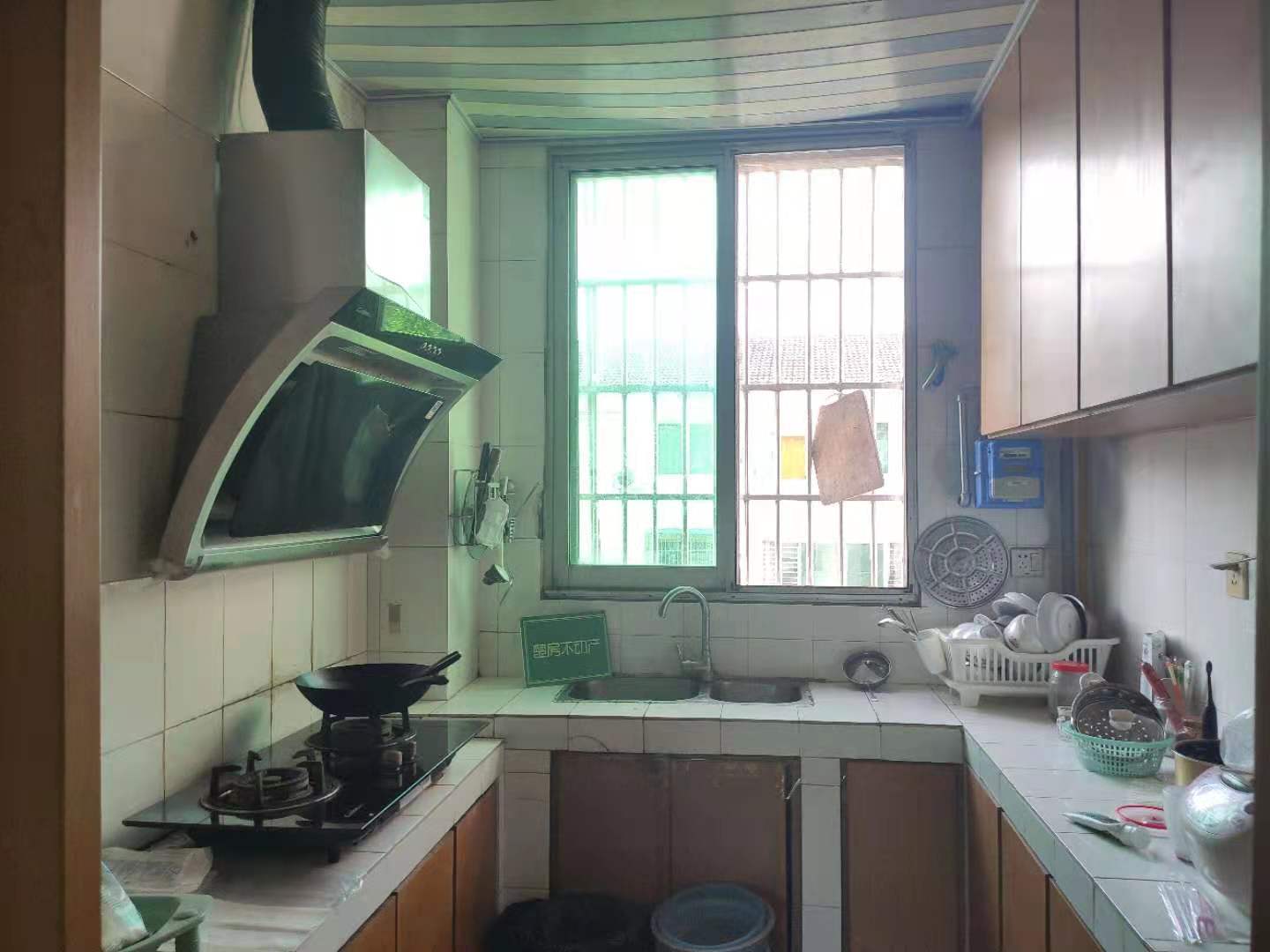 直降4万急售德政园布诺尼拎包入住三室两厅两卫距仙桃 一墙之隔步梯中间楼层