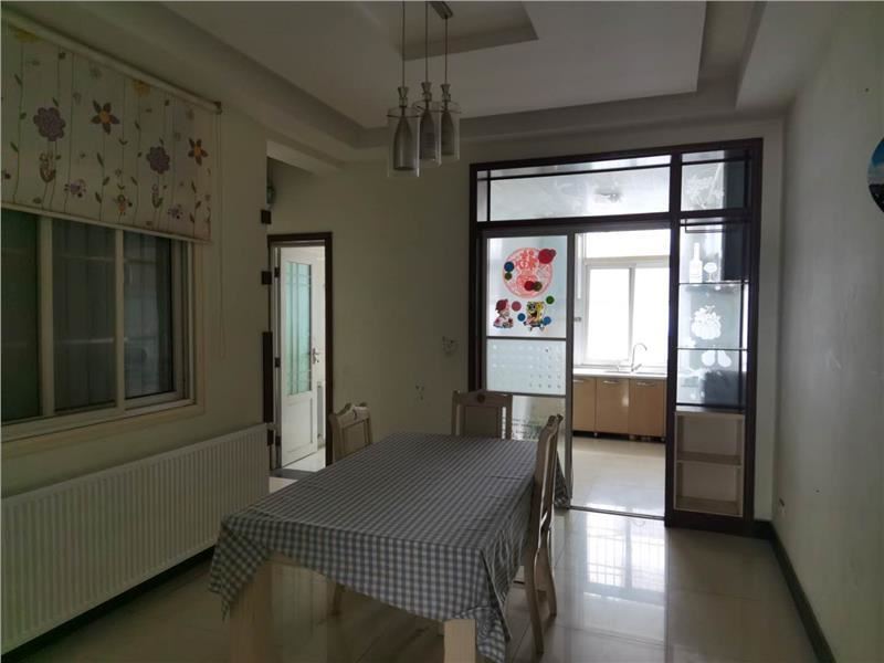 楼层好临街地段三室二厅二卫单价低过户方便可按揭