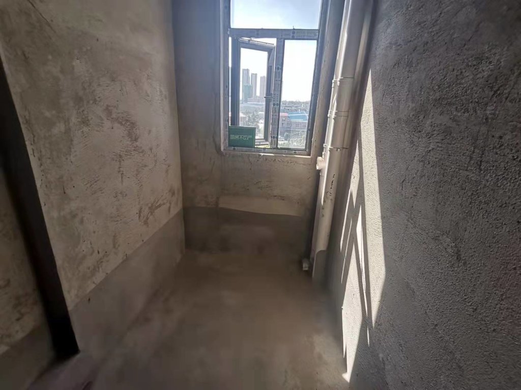 锦绣江山旁善德华府南北双阳台有不动产证看房方便价格可谈