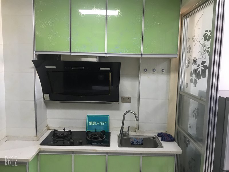 学府公寓精装单身公寓拎包入住出租自住非常好