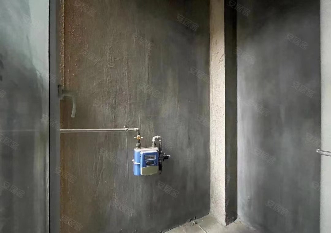 业主亏得通龙湖，单价4800，锦绣江山好楼层，证满二