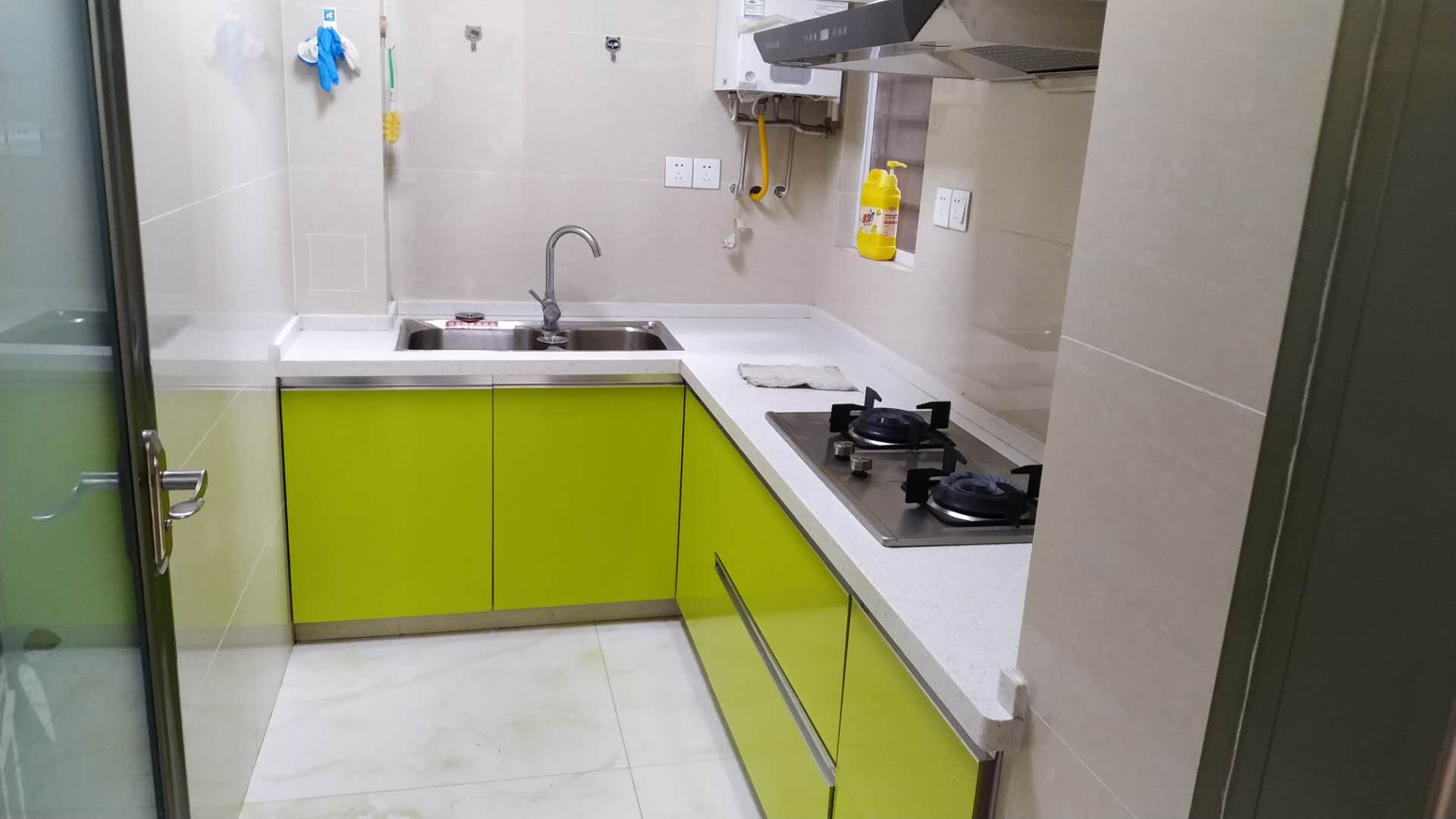 和合国际，温馨二室，环境比较大的小区，全屋带供暖，基本没住，看房方便