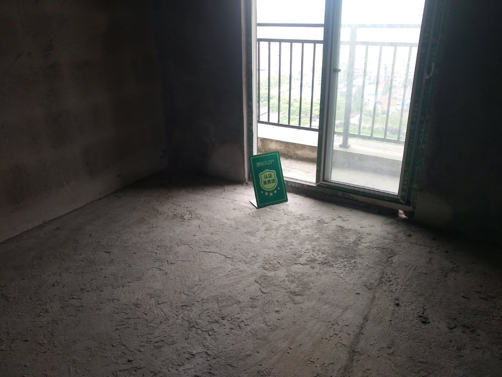 田园国际毛坯复式沃尔玛商圈出行方便