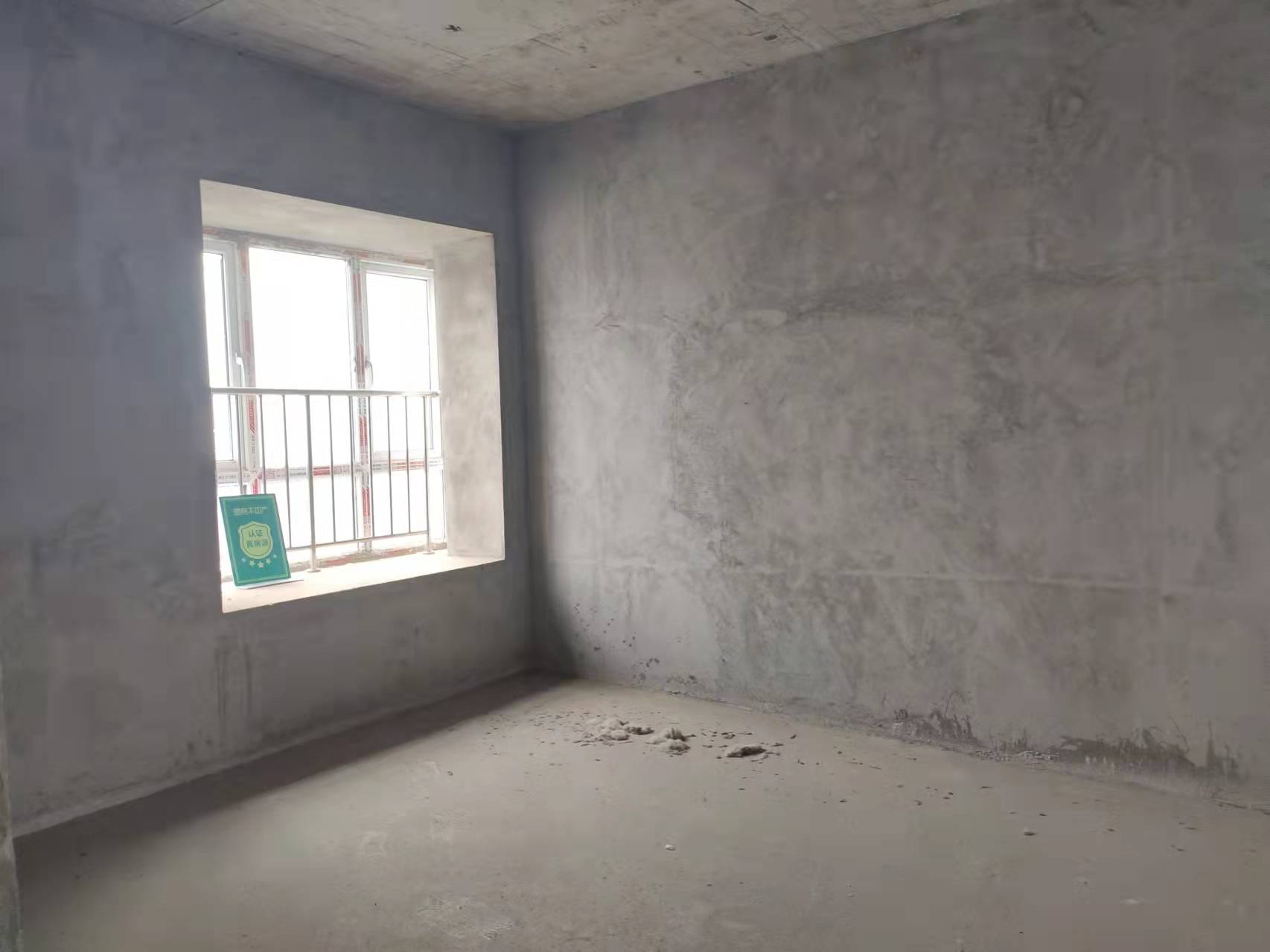 银湖城中高楼层毛坯大三房采光好看房方便