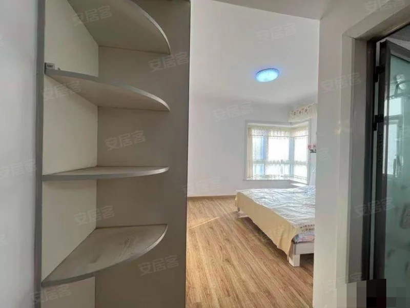 城南，元泰三中大门口，汉江景苑，电梯小高层，4300单价，好楼层，证满二