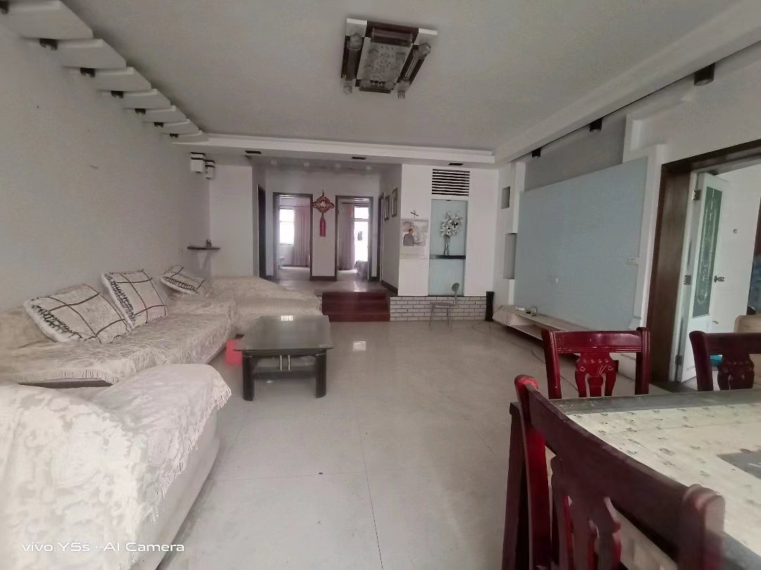 老城区摩托车市场大三房