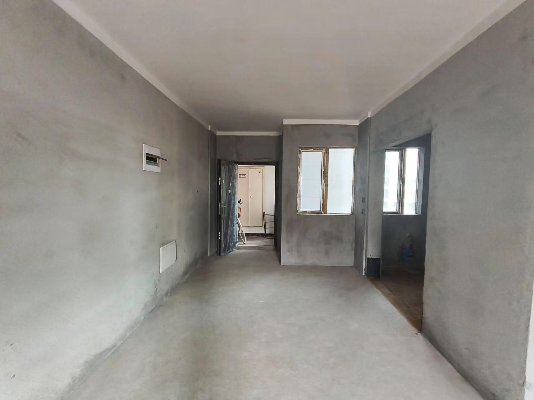 城南，森林国际北苑，精装三房两卫，好楼层，东边户，7米长阳台