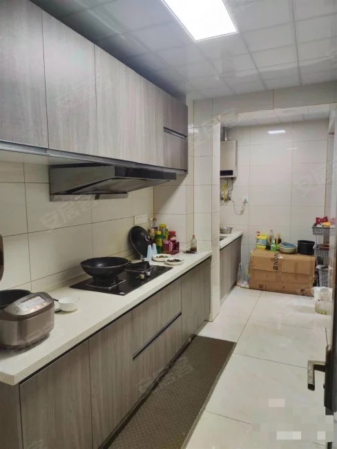 ？急售，城南，森林国际，精装大两房，好楼层，采光好，证满二