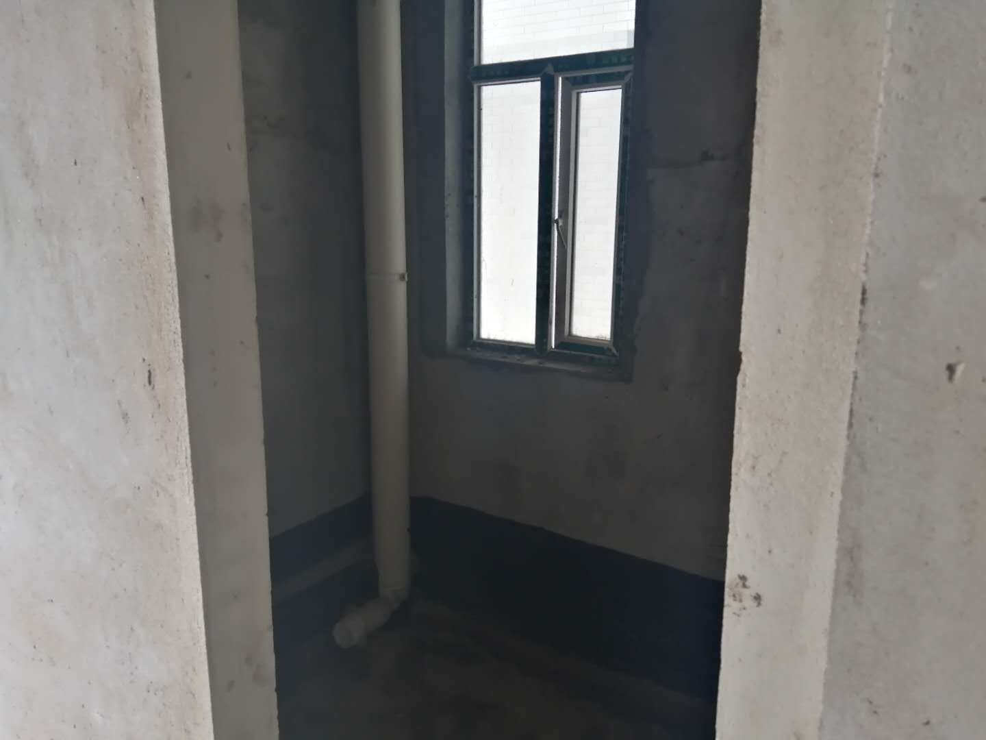 阳光田园国际一室一厅毛坯房，好楼层，随时看房