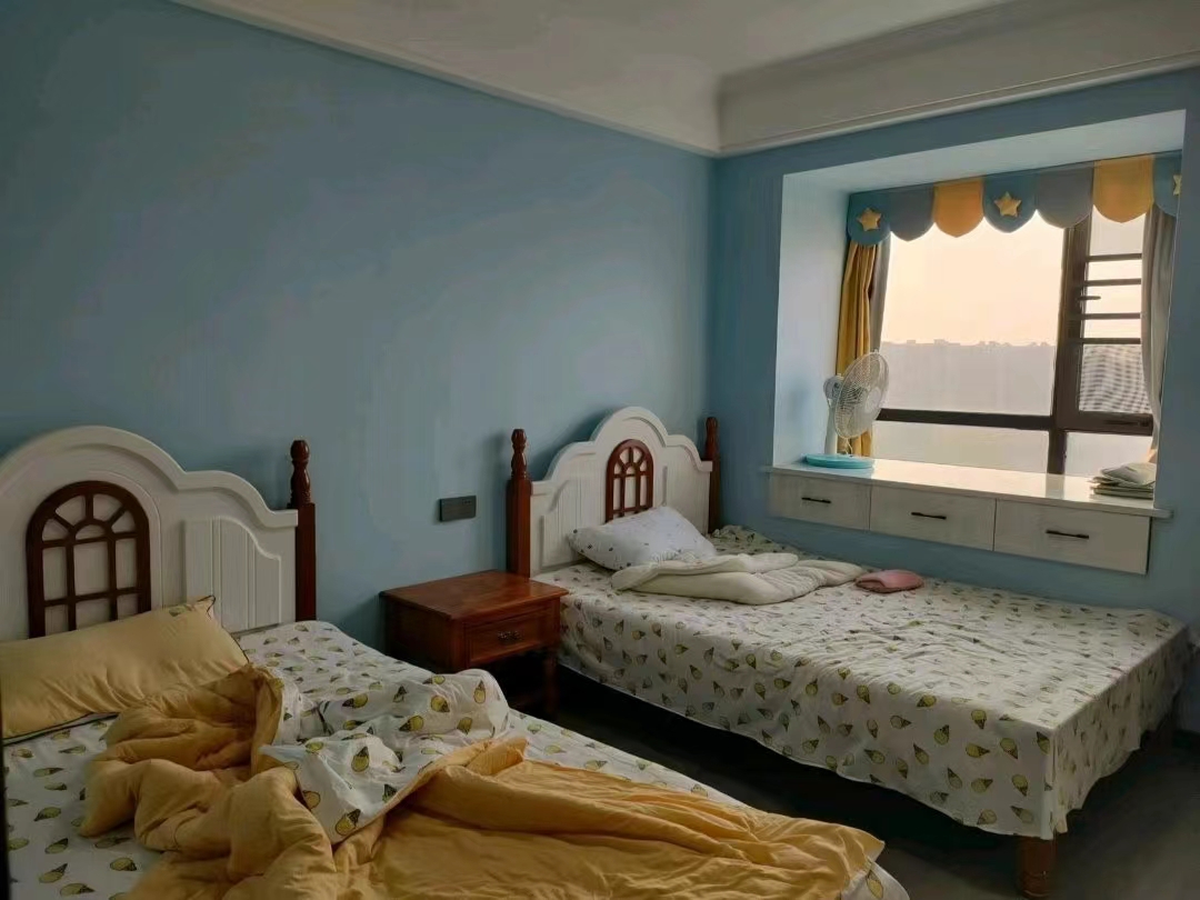 御湖世家精装三房中间楼层送车位看房约