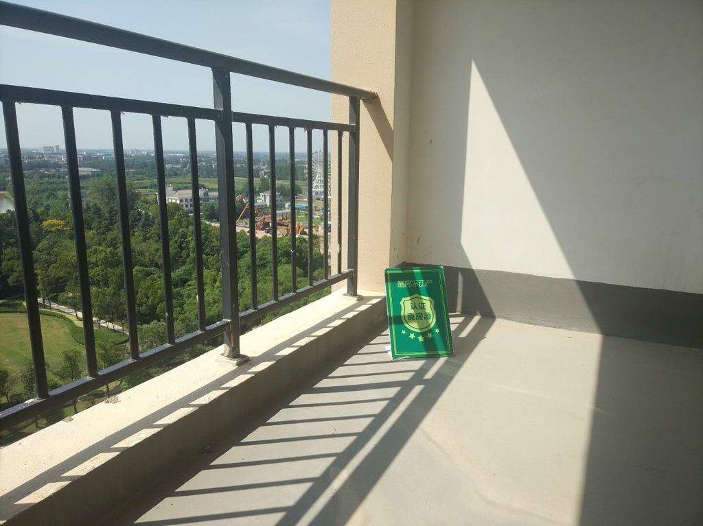 上林仙苑  证件在手 小双运动城附近 毛坯两房 电梯好楼层